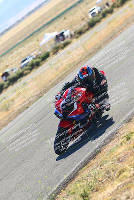 media/Oct-15-2023-TrackXperience (Sun) [[85198ff50b]]/Group 3/session 4 turn 3/